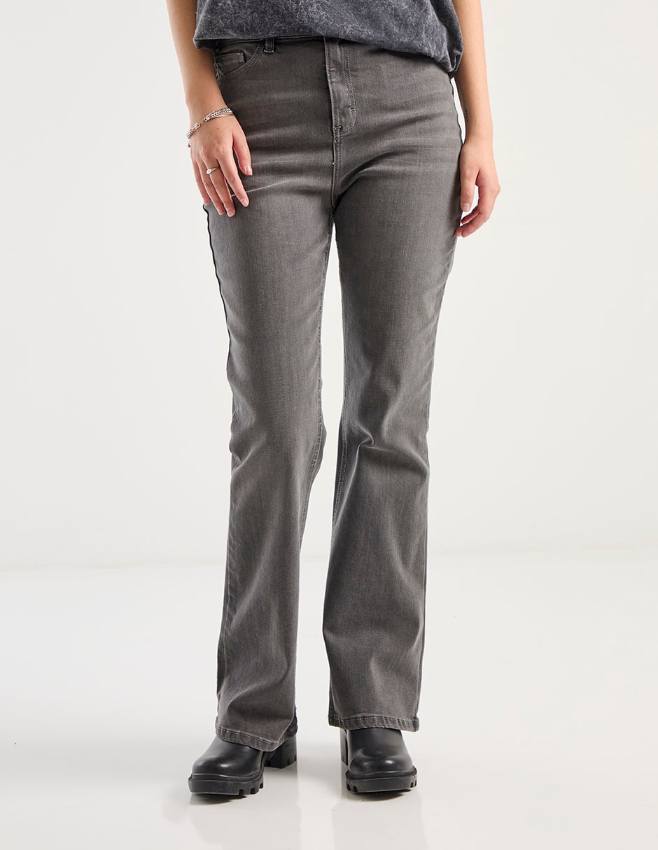 Jeans flare con cinturón para mujer