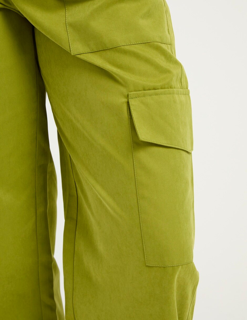 Pantalón cargo straight para mujer 5