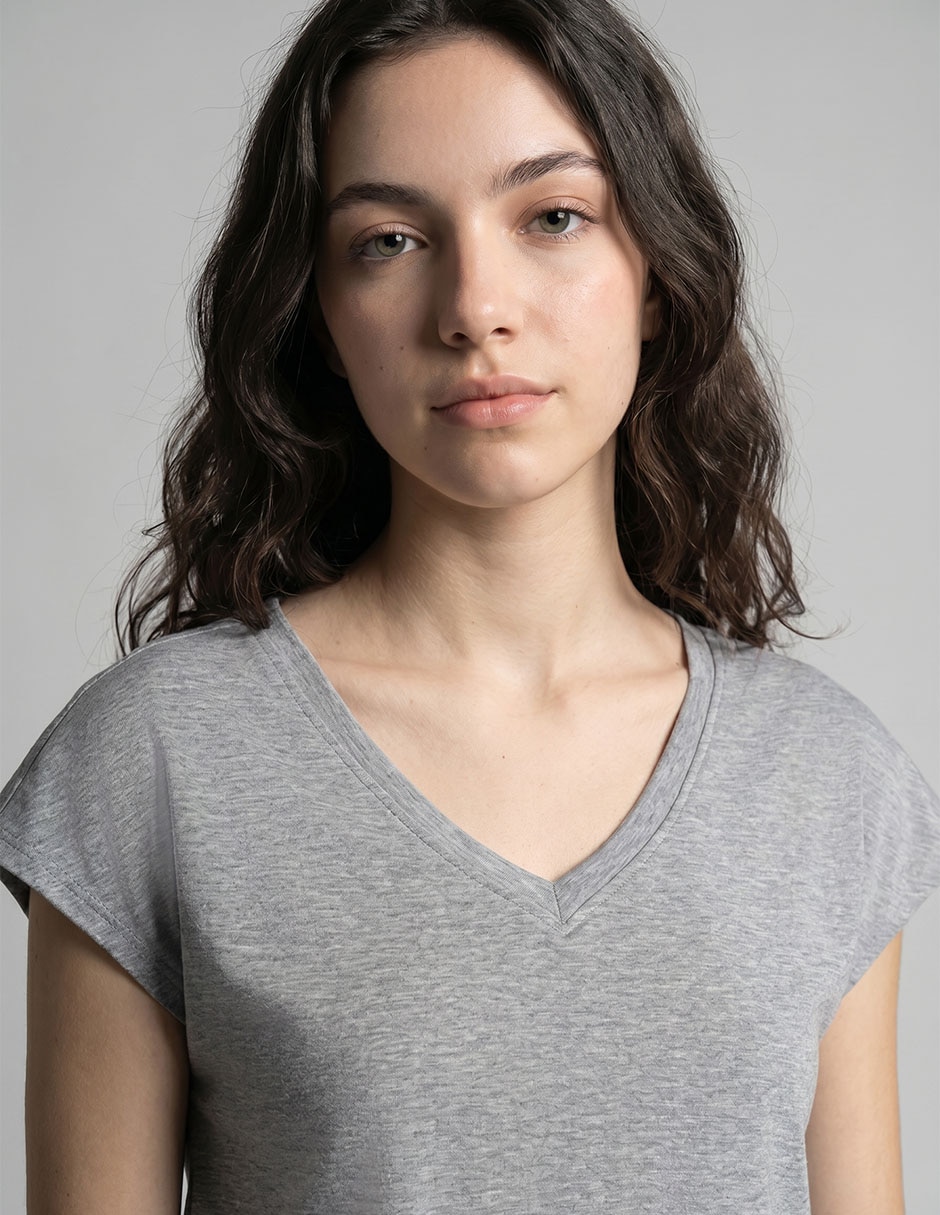 Playera manga corta cuello v mujer 2