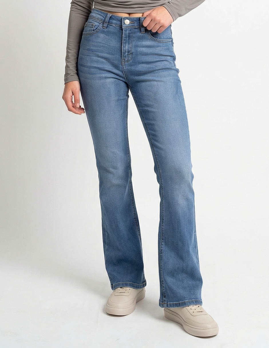 Jeans flare con cinturón para mujer Jeans flare con cinturón para mujer