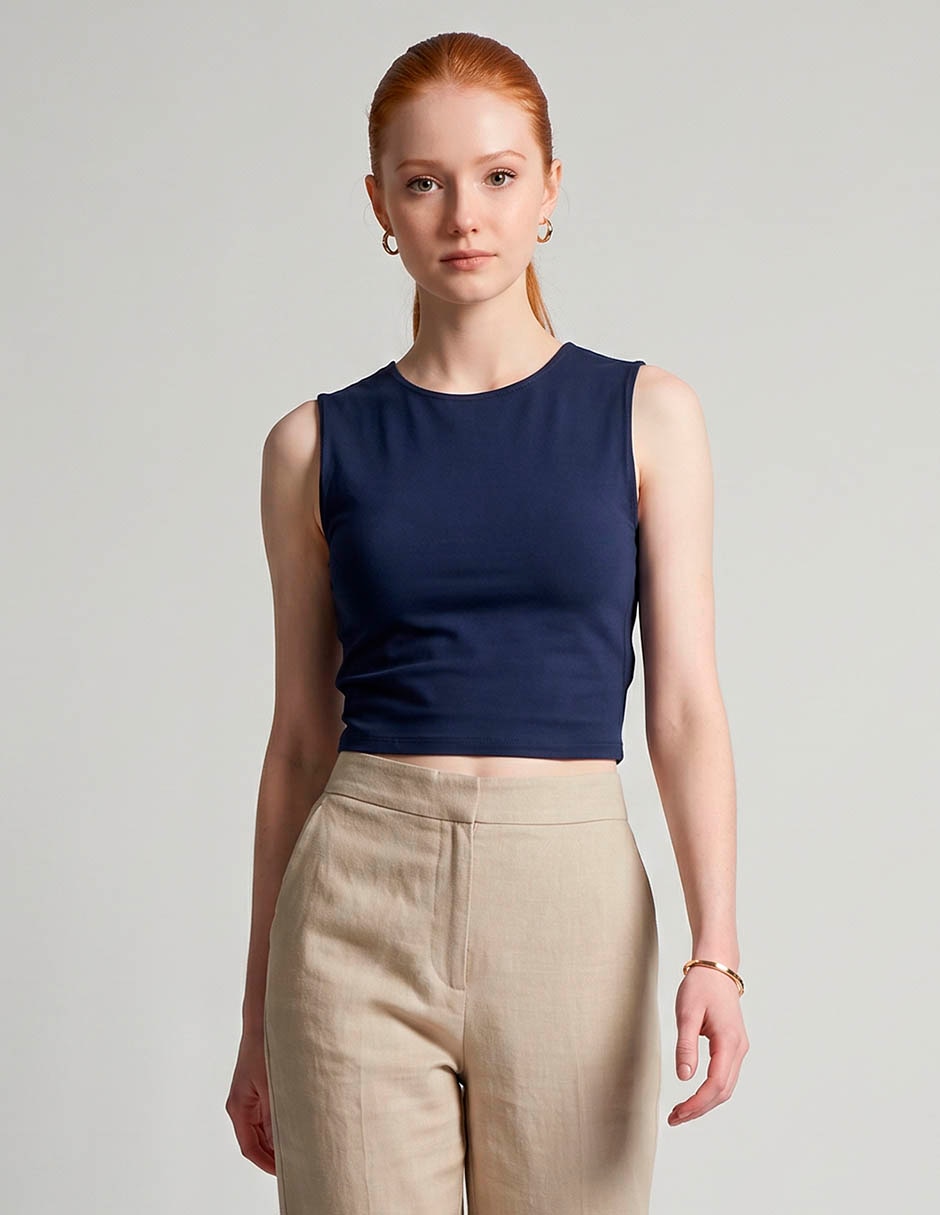 Top cuello redondo escote regular Top cuello redondo escote regular