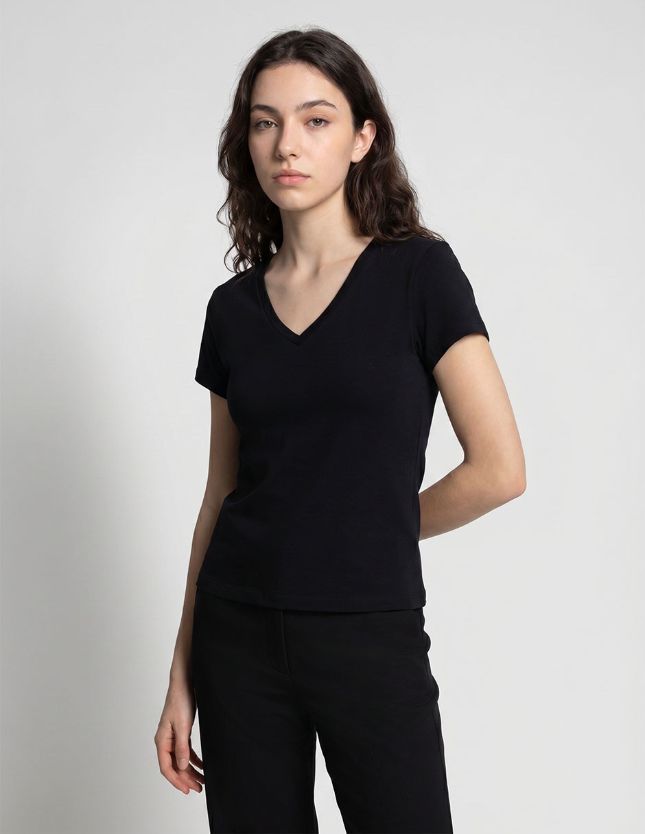 Playera manga corta cuello v para mujer 1