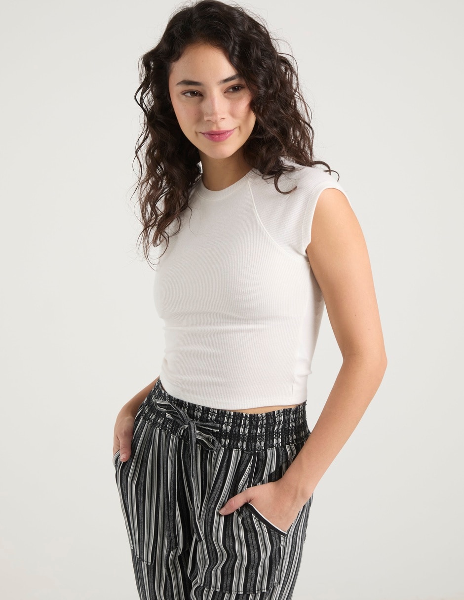 Playera cuello redondo para mujer 3