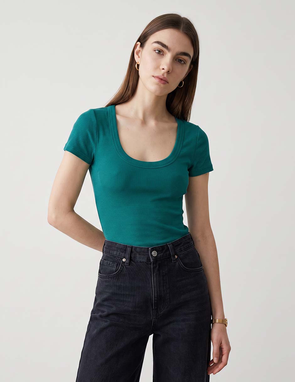 Playera manga corta cuello cuadrado mujer 1