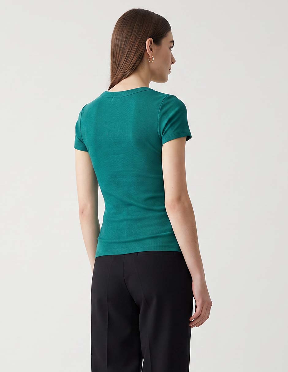 Playera manga corta cuello cuadrado mujer 2