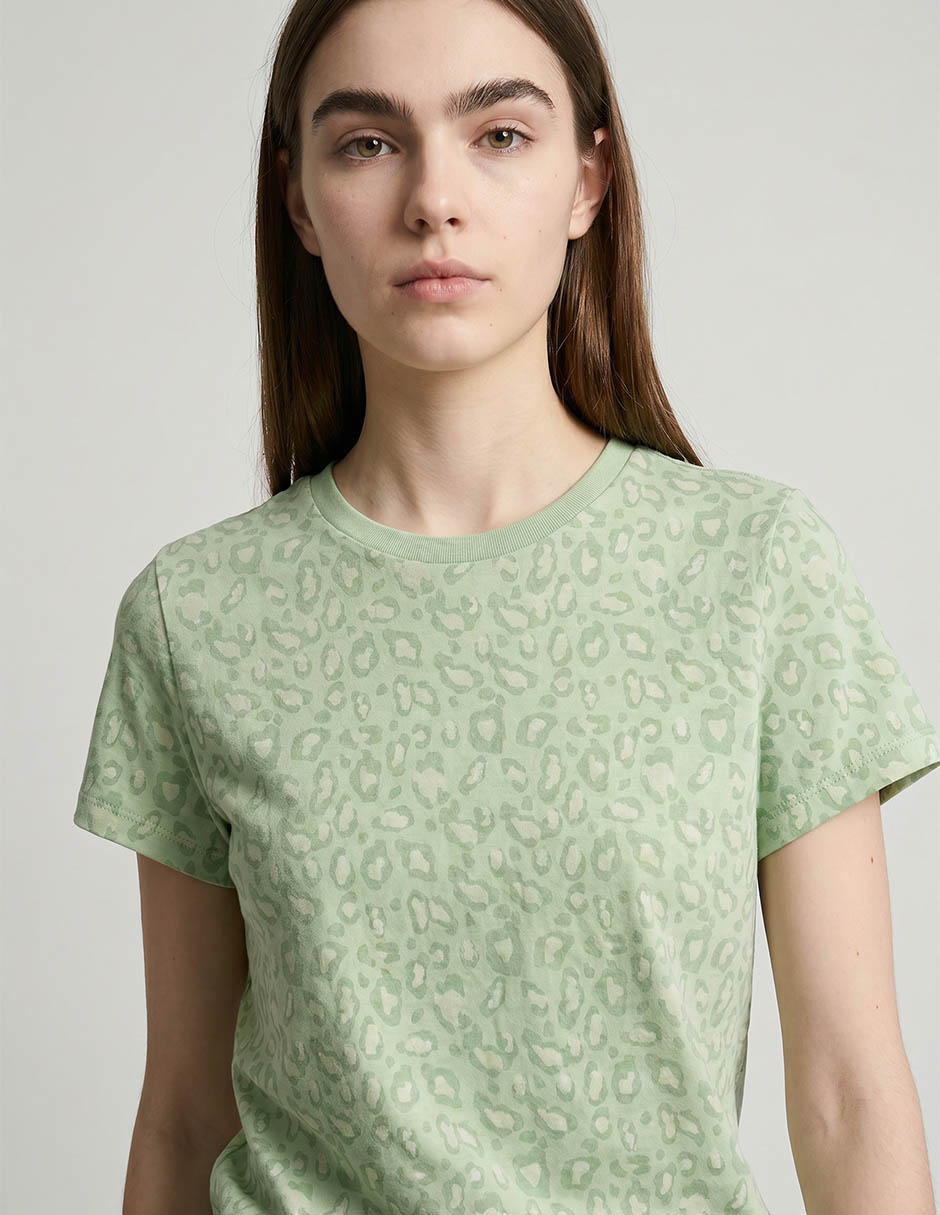 Playera manga corta cuello redondo para mujer 3