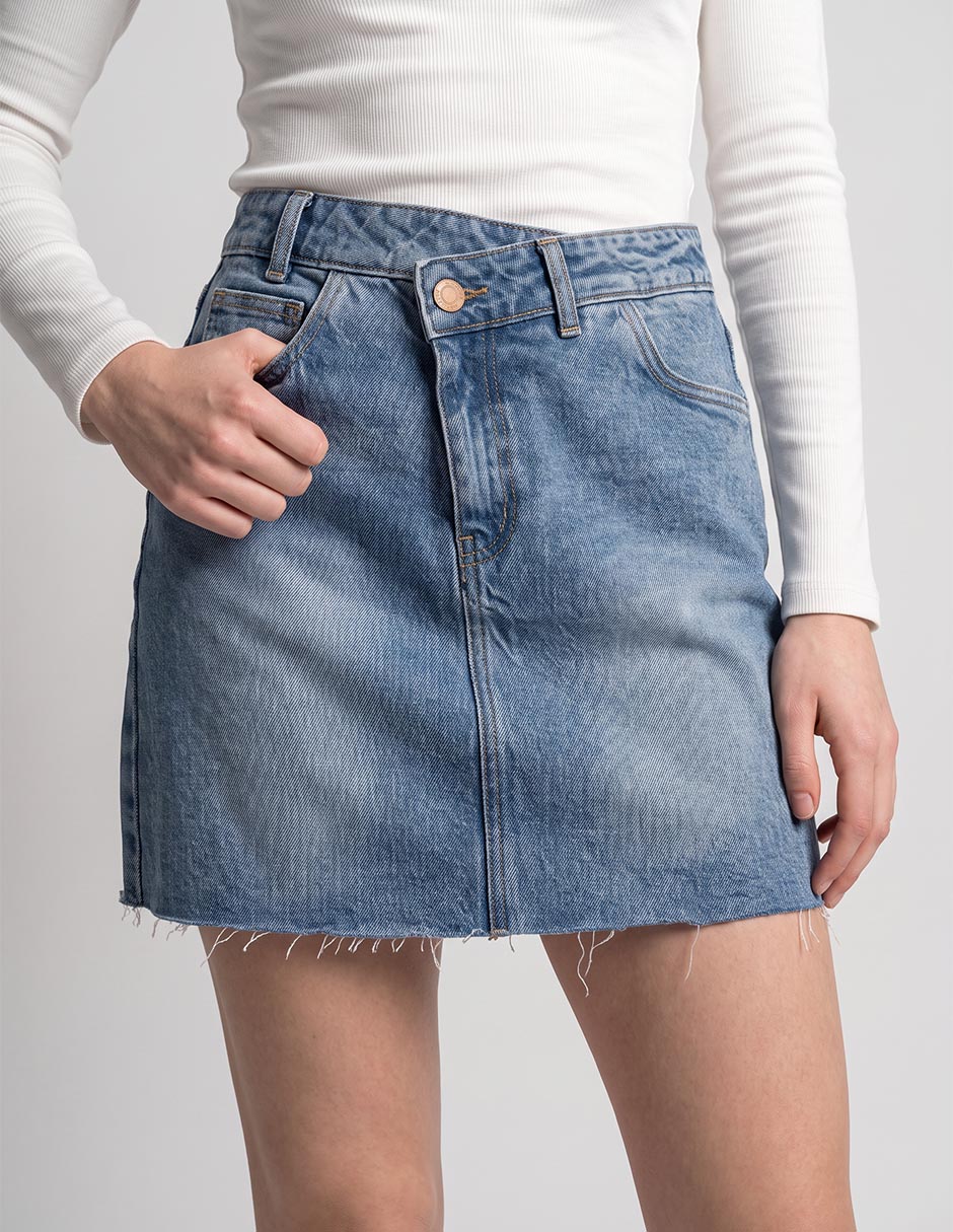 Falda mini a la cintura 2