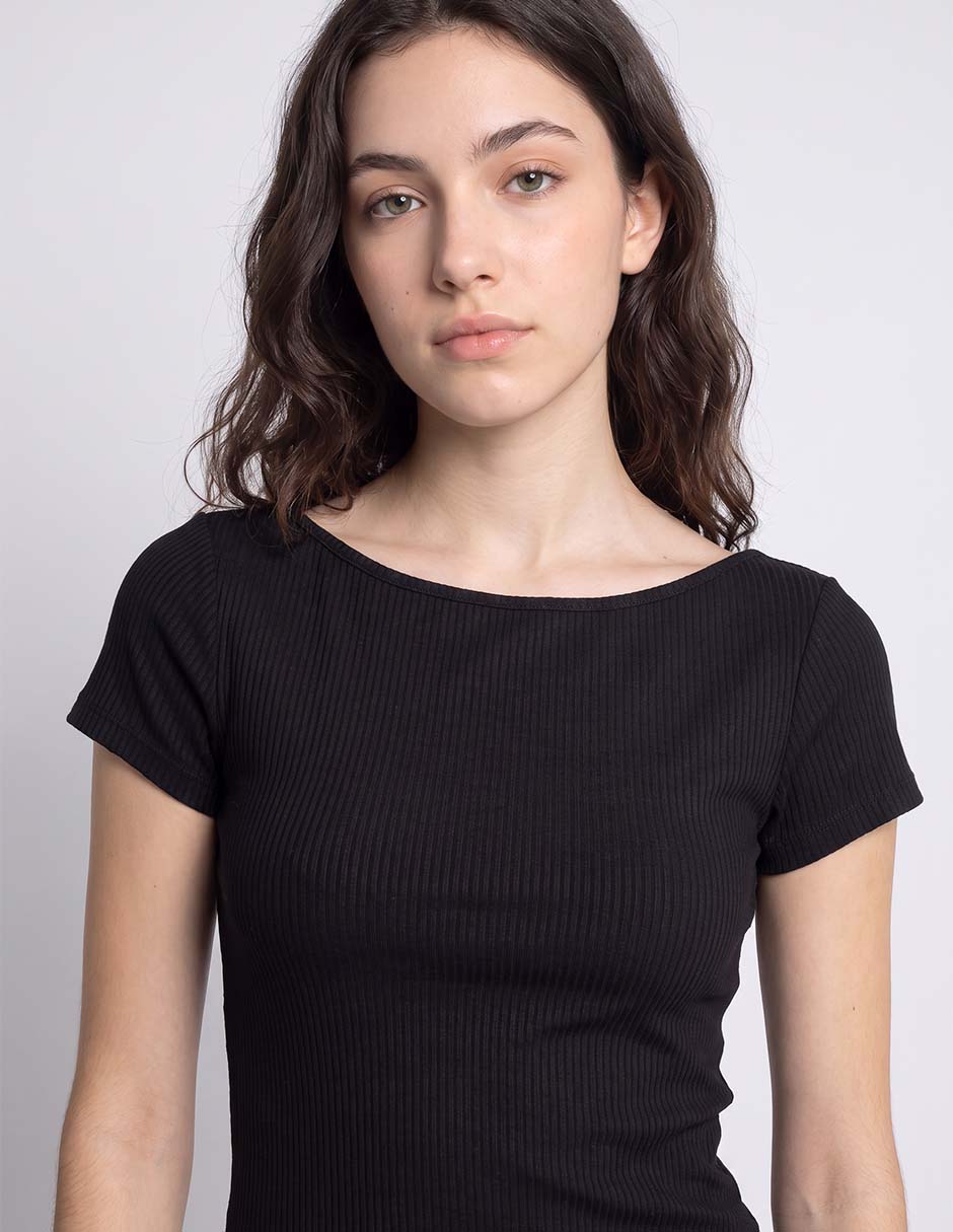 Playera manga corta cuello redondo para mujer 3